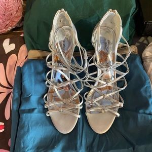 Aerosoles Silver Braided Rhinestone Embellished Heels Size 9M Dance Flex